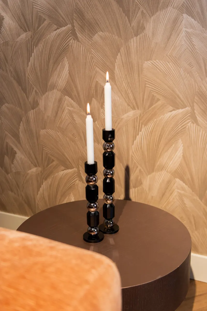 Kerzenständer Jessy, Schwarz, groß von Richmond Interiors, Wohnbeispiel 4, im Wohnraum