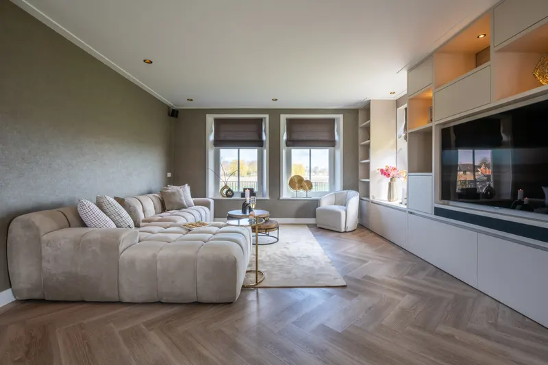 Kerzenständer Livi, Schwarz/Goldfarben, groß von Richmond Interiors, Wohnbeispiel 8, im Wohnraum