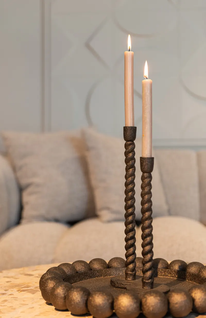 Tablett Marlow, Messingfarben antik von Richmond Interiors, Wohnbeispiel 4, im Wohnraum