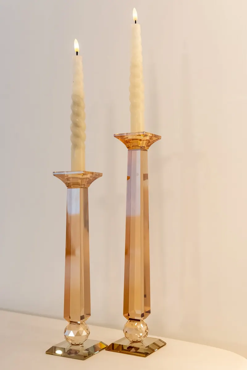 Kerzenständer Milou, Amber, klein von Richmond Interiors, Wohnbeispiel 9, im Wohnraum