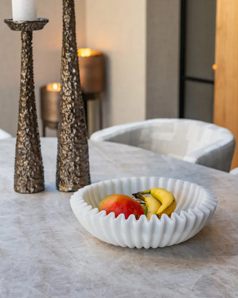 Kerzenständer Moan, Gold gebürstet, groß von Richmond Interiors, Wohnbeispiel 4, im Wohnraum