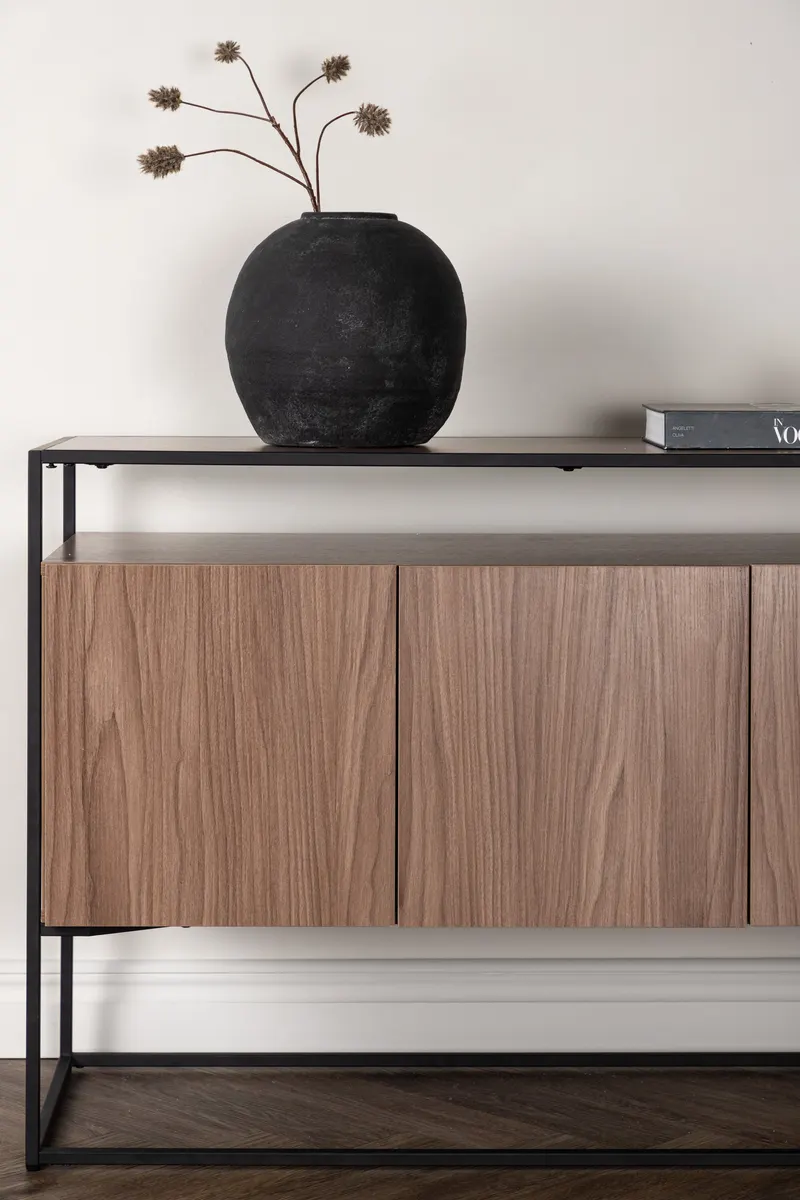 Kingsport Sideboard mit Stahlrahmen in Walnuss, Gestell Schwarz, im Wohnraum, Ansicht 4