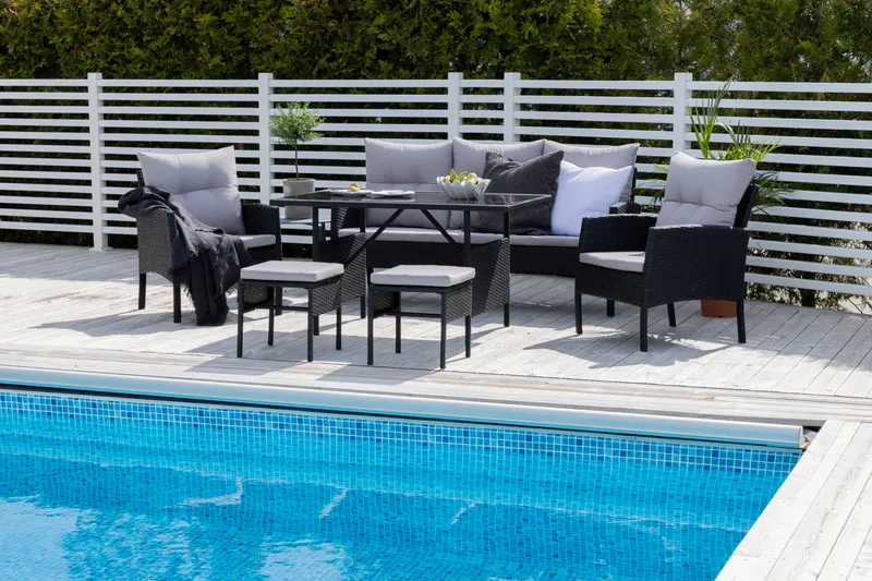 Knock Gartenlounge mit Esstisch und Hockern, im Wohnraum, Ansicht 5
