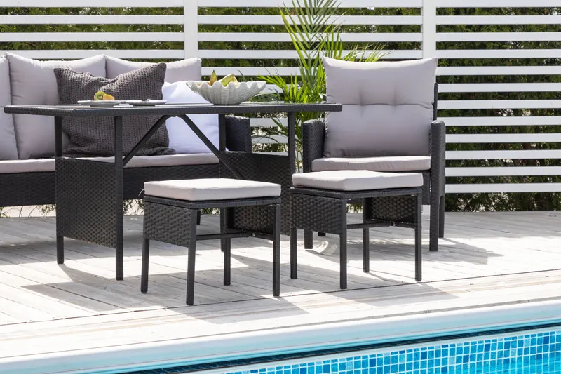 Knock Gartenlounge mit Esstisch und Hockern, im Wohnraum, Ansicht 7