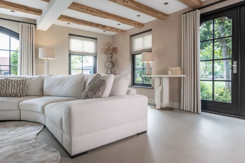 Konsolentisch Winslow, Weiß von Richmond Interiors, Wohnbeispiel 10, im Wohnraum