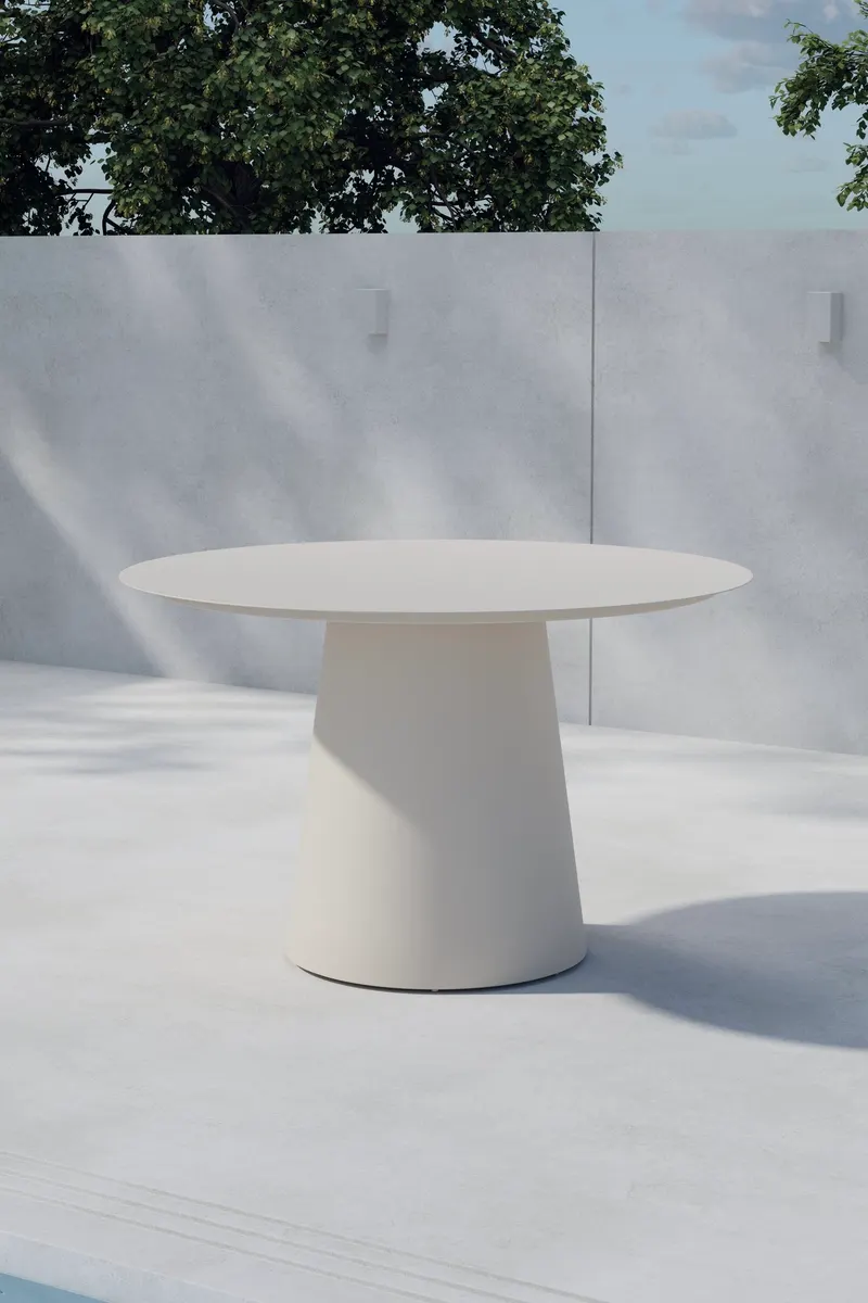 Lanzo runder Gartentisch aus Aluminium mit Kegelfuß in Beige, im Wohnraum