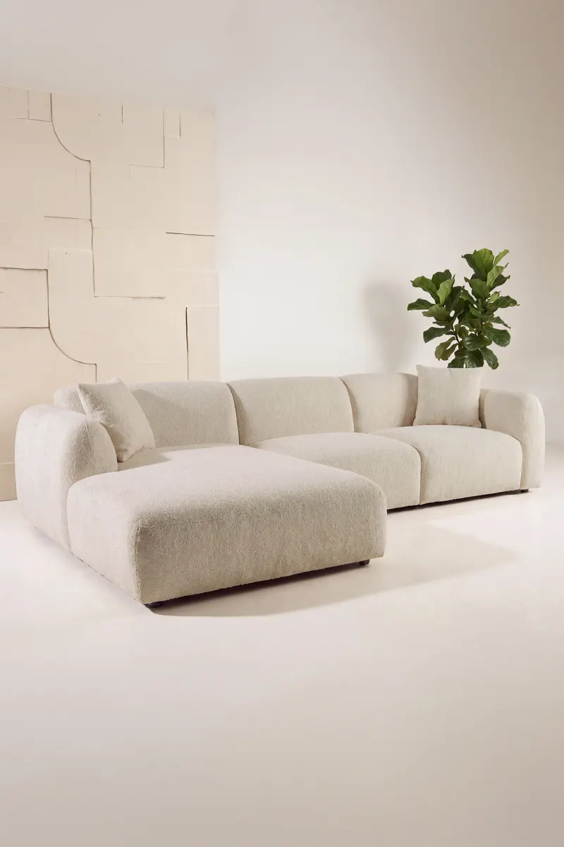 Leia Ecksofa mit Recamiere in Beige, Gestell Schwarz, links, im Wohnraum, Ansicht 2