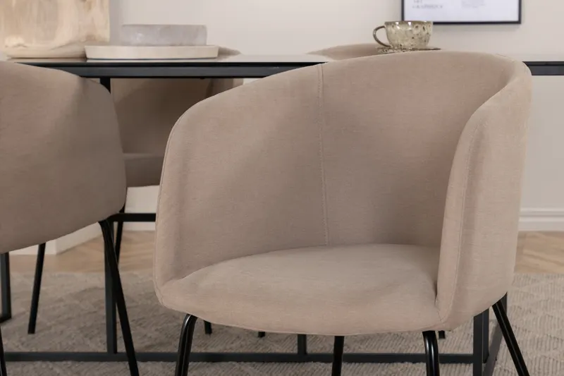Leif & Berit Essgruppe mit rechteckigem Glastisch und 4 gepolsterten Stühlen in Beige, Gestell Schwarz, im Wohnraum, Ansicht 4