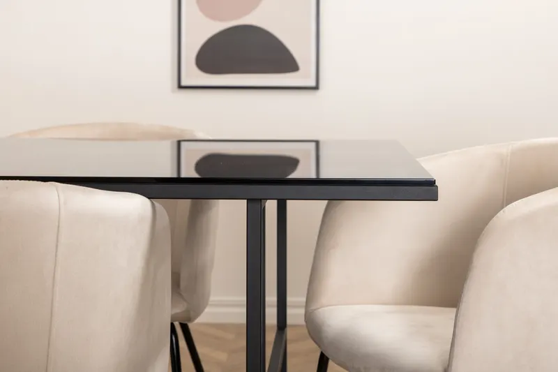 Leif & Berit Essgruppe mit Glastisch und 6 gepolsterten Stühlen in Beige, Gestell Schwarz, im Wohnraum, Ansicht 5