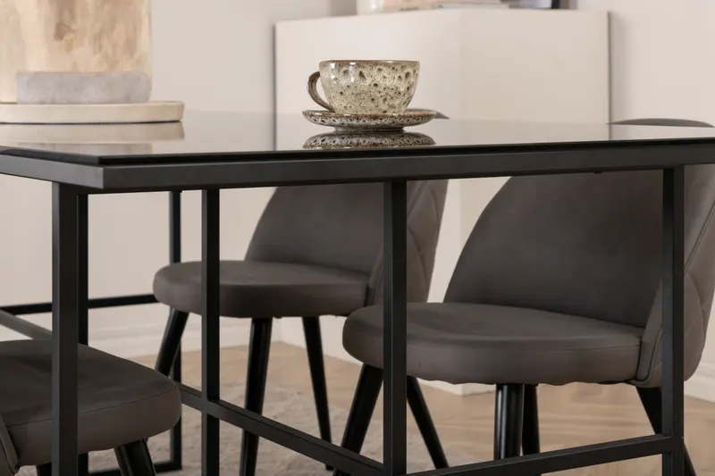 Leif & Velvet Essgruppe mit Glastisch und 4 Polsterstühlen mit Ziernaht in Grau, Gestell Schwarz, im Wohnraum, Ansicht 6