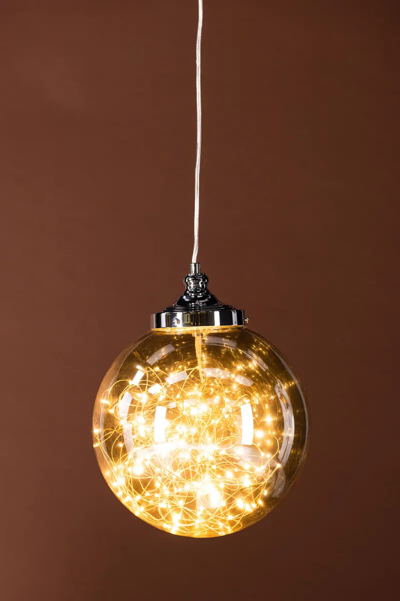 Lemans LED-Pendelleuchte aus Rauchglas, im Wohnraum, Ansicht 2