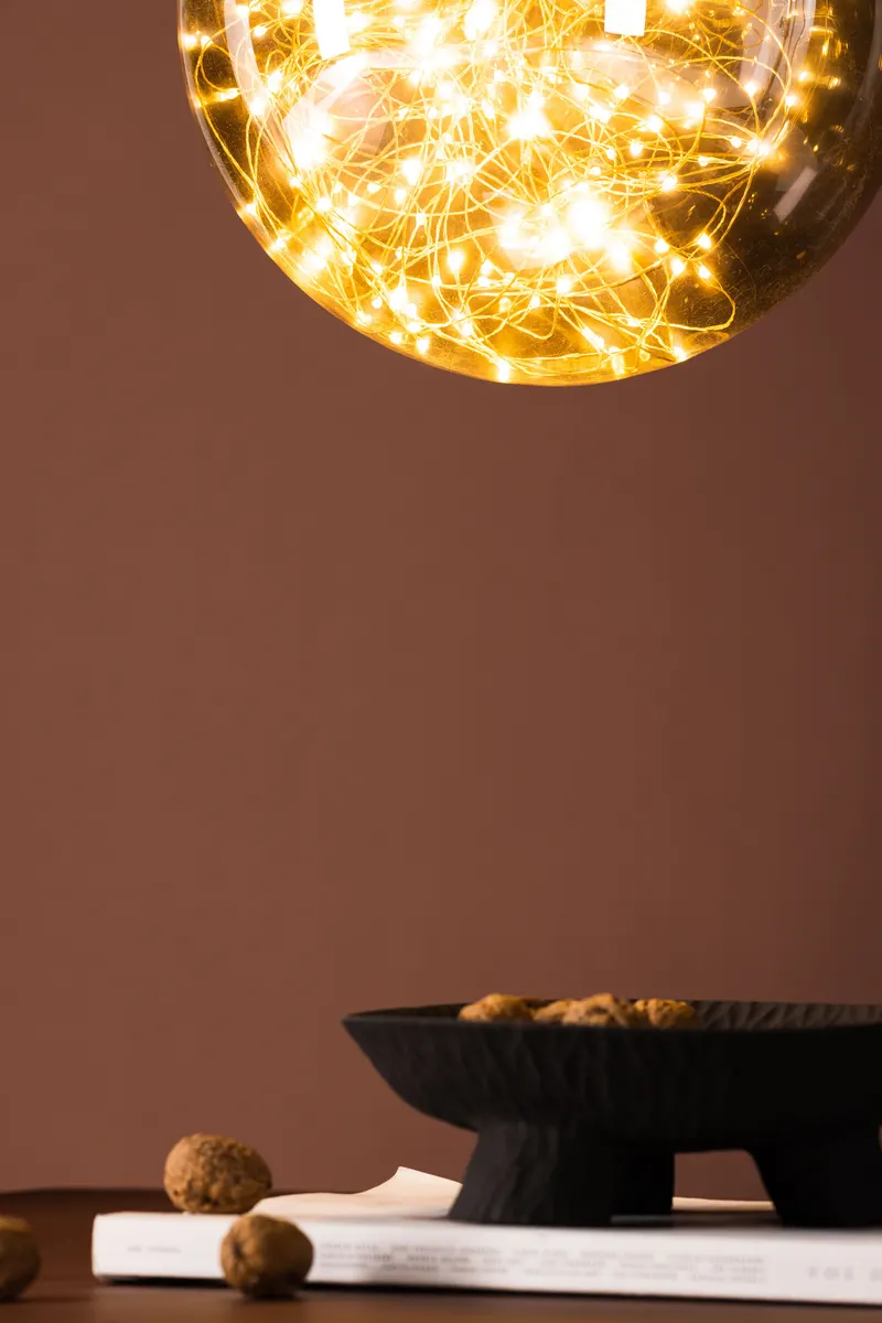 Lemans LED-Pendelleuchte aus Rauchglas, im Wohnraum, Ansicht 3