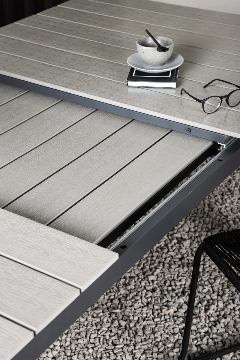 Levels ausziehbarer Gartentisch mit Kunstholzplatte und Aluminiumgestell in 160 × 100 cm, Grau, Gestell Schwarz, im Wohnraum, Ansicht 4