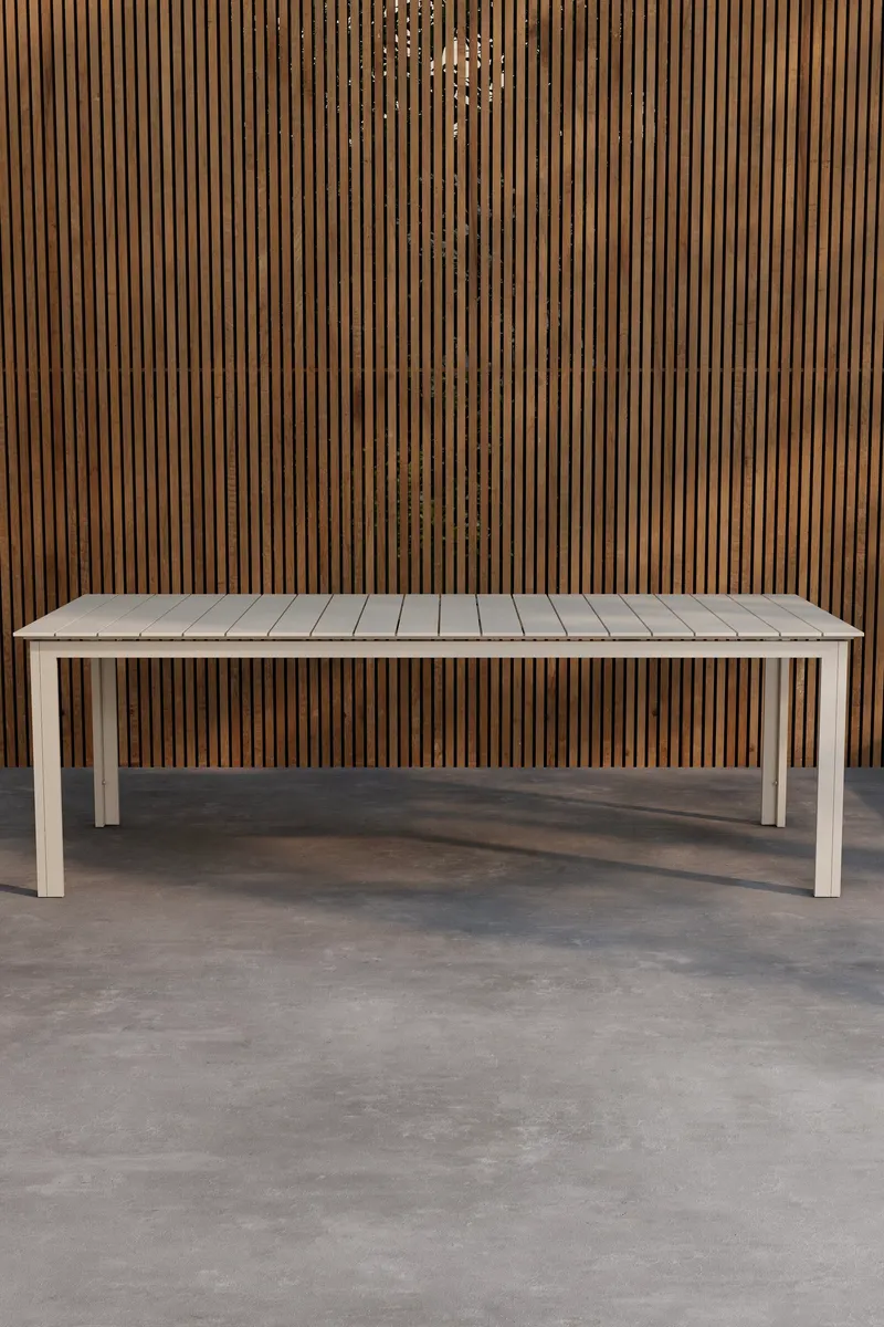 Levels ausziehbarer Gartentisch mit Kunstholzplatte und Aluminiumgestell in 229 × 100 cm, Beige, im Wohnraum