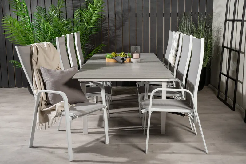 Levels & Copacabana Gartenmöbel-Set mit Ausziehtisch und 4 Hochlehnern in Grau, Gestell Weiß, im Wohnraum, Ansicht 1