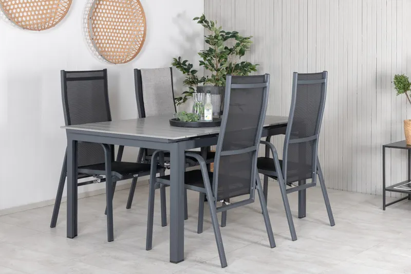 Levels & Copacabana Gartenmöbel-Set mit Ausziehtisch und 4 Hochlehnern in Grau, Gestell Schwarz, im Wohnraum, Ansicht 2