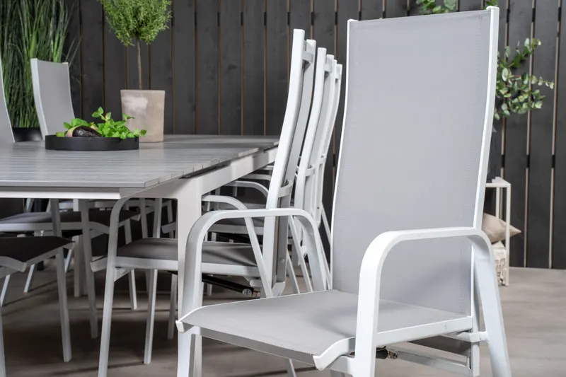 Levels & Copacabana Gartenmöbel-Set mit Ausziehtisch und 8 Hochlehnern in 229 × 100 cm, Grau, Gestell Weiß, im Wohnraum, Ansicht 6