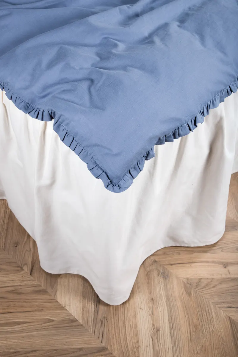 Lias Bettwäsche 150 × 200 cm in Blau, im Wohnraum, Ansicht 3
