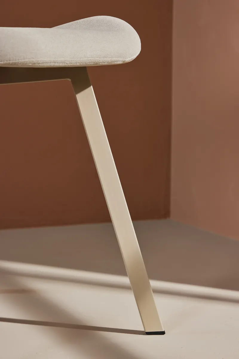 Lilja gepolsterter Esszimmerstuhl in Beige, Polyester in Leinenoptik, im Wohnraum, Ansicht 3