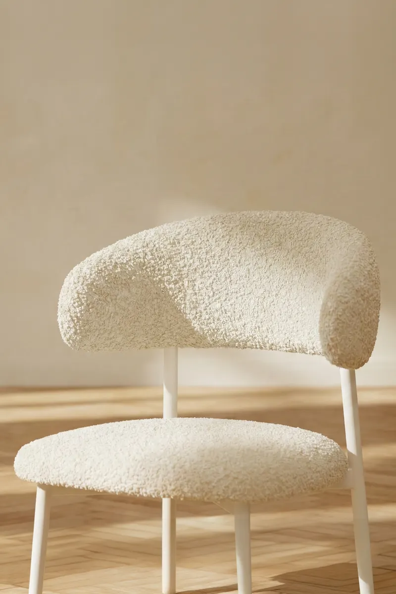 Lillholmen Esszimmerstuhl mit Bouclé-Bezug, im Wohnraum, Ansicht 3