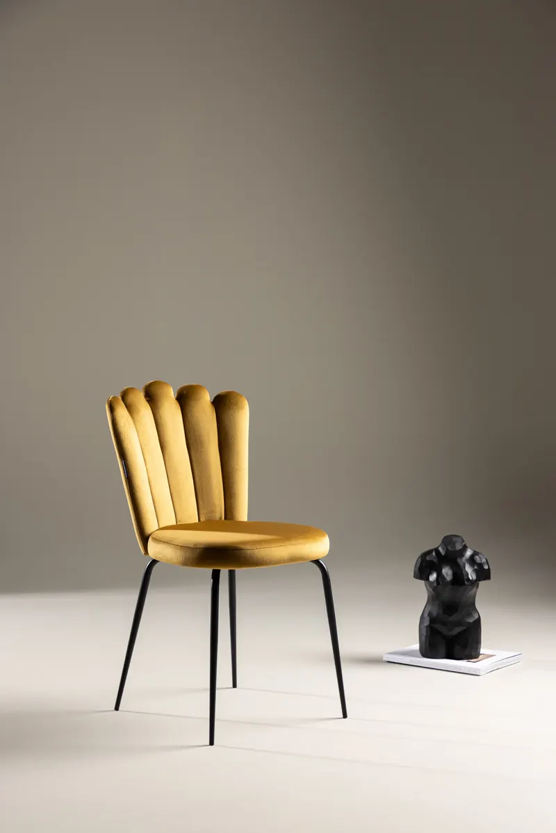 Limhamn Samt-Esszimmerstuhl mit Ziernähten in Gelb, Gestell Schwarz, im Wohnraum, Ansicht 1