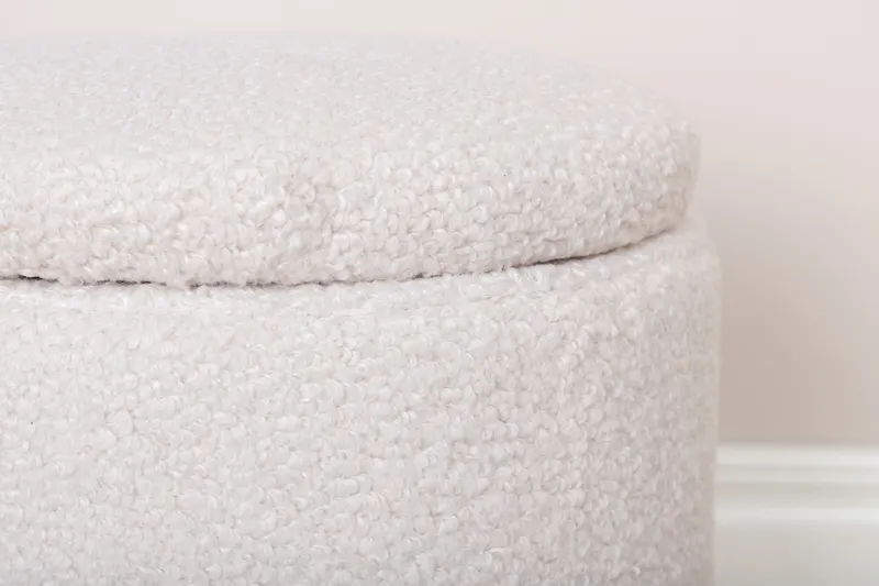Limpen zylinderförmiger Pouf mit Deckel in Weiß, Polyester-Teddystoff, im Wohnraum, Ansicht 4