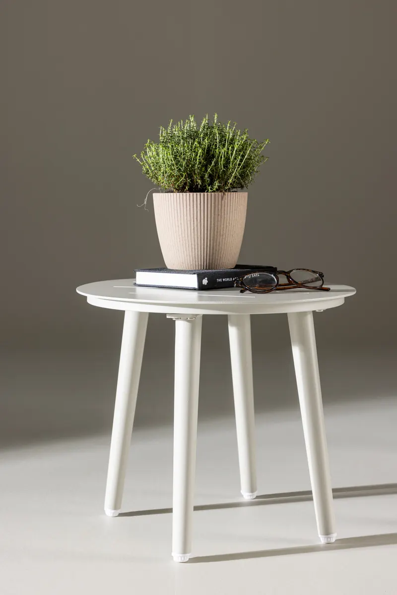 Lina runder Outdoor-Beistelltisch, im Wohnraum, Ansicht 2