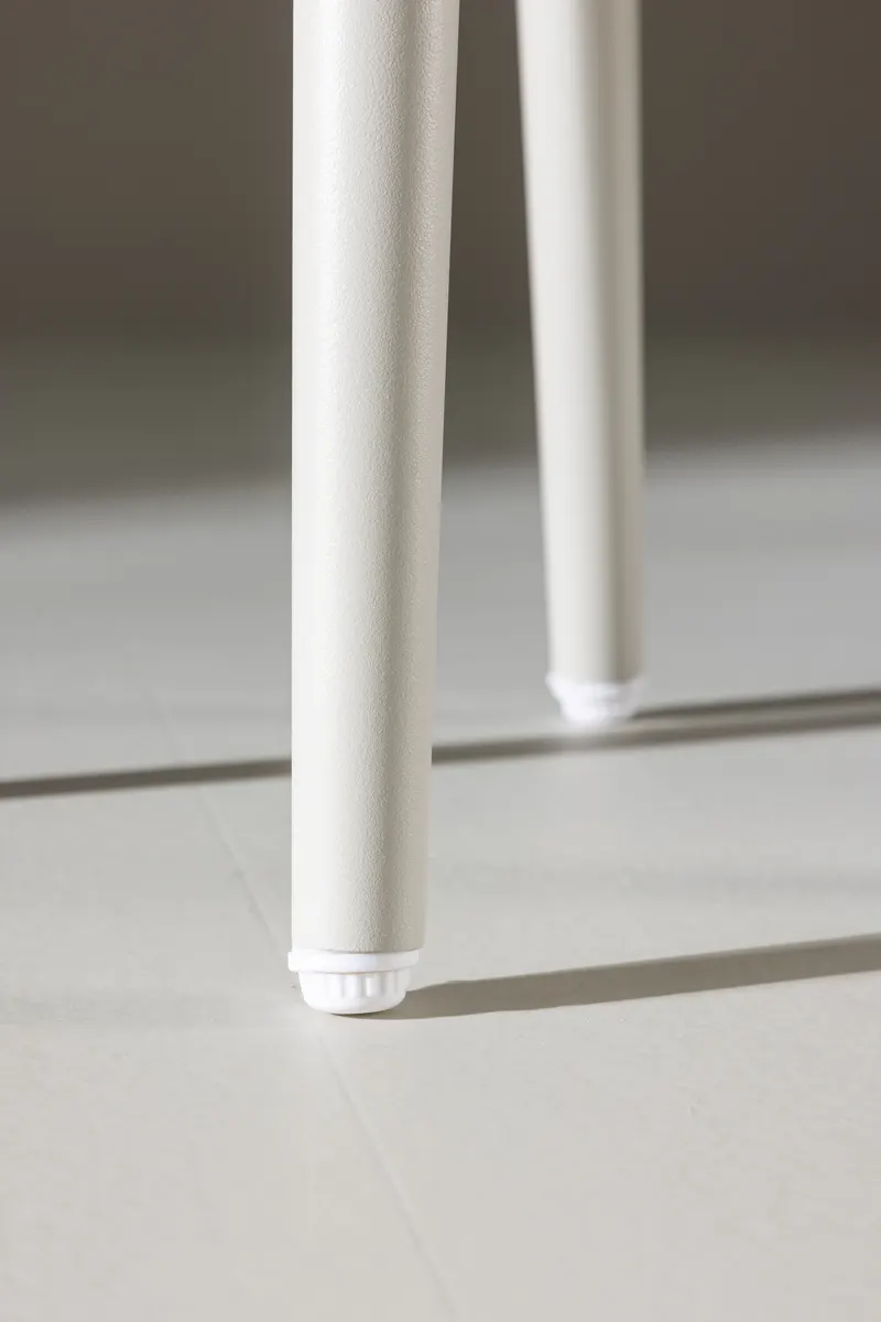 Lina runder Outdoor-Beistelltisch, im Wohnraum, Ansicht 3