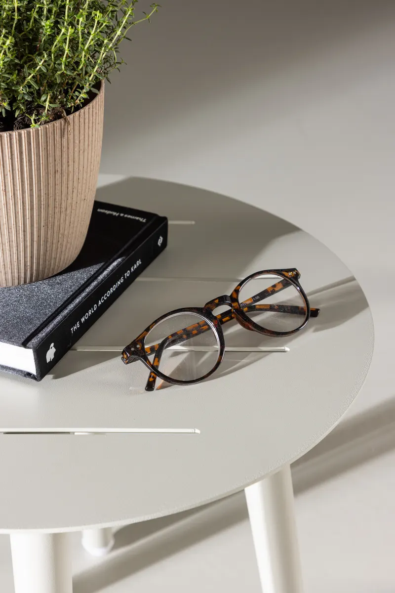 Lina runder Outdoor-Beistelltisch, im Wohnraum, Ansicht 4