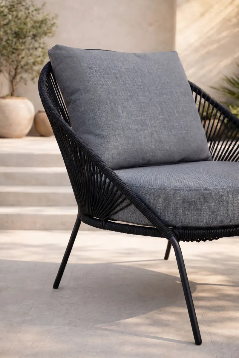 Lindos Outdoor-Loungesessel im 2er-Set in Schwarz, im Wohnraum, Ansicht 3