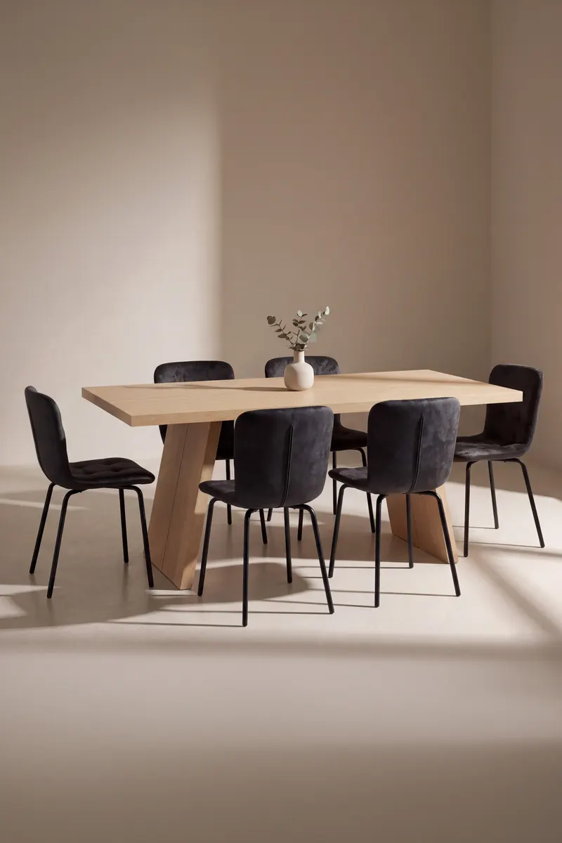 Logga & Punsch Essgruppe mit rechteckigem Esstisch und 6 schwarzen Polsterstühlen, im Wohnraum, Ansicht 1