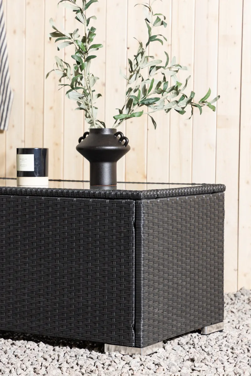 London Outdoor-Beistelltisch aus Geflecht mit Glasplatte, im Wohnraum, Ansicht 2