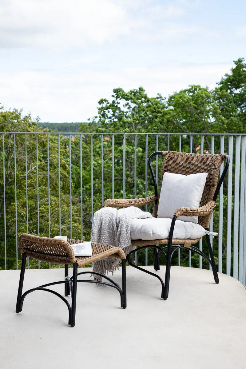 Loreto Outdoor-Loungesessel mit Hocker, im Wohnraum, Ansicht 1