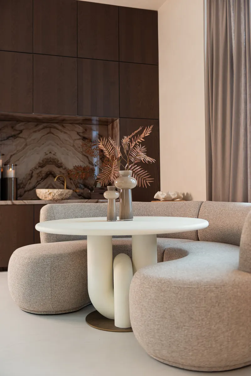 Esstisch Winslow, Weiß, 135Ø cm von Richmond Interiors, Wohnbeispiel 8, im Wohnraum