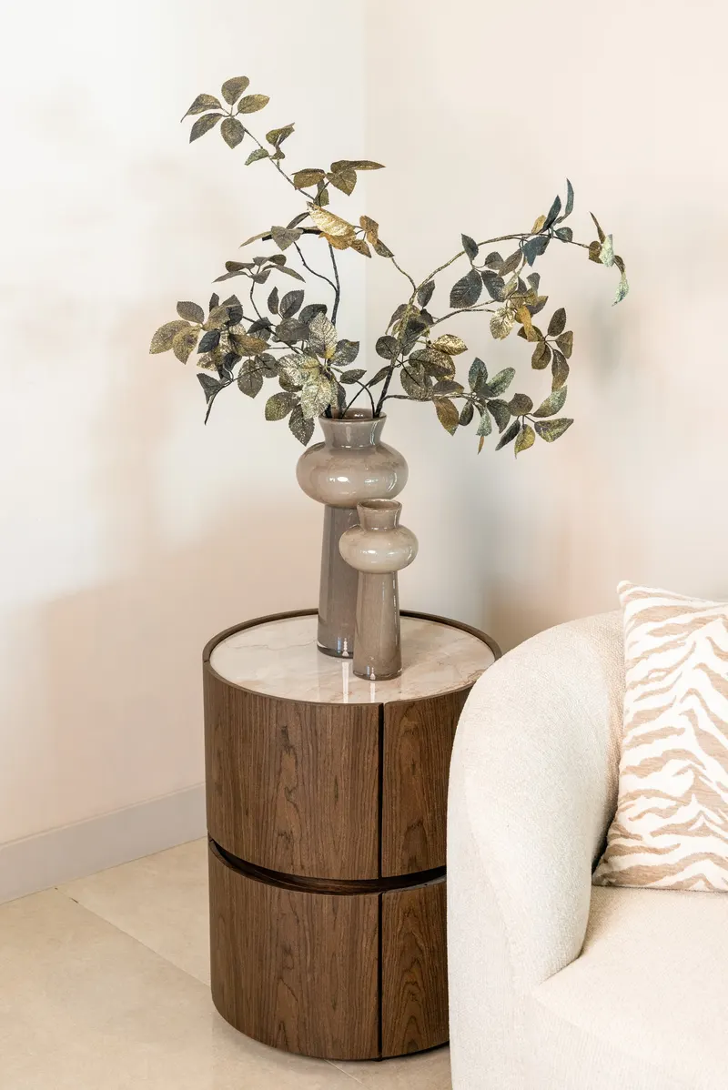 Nachttisch Ellery, Braun von Richmond Interiors, Wohnbeispiel 6, im Wohnraum