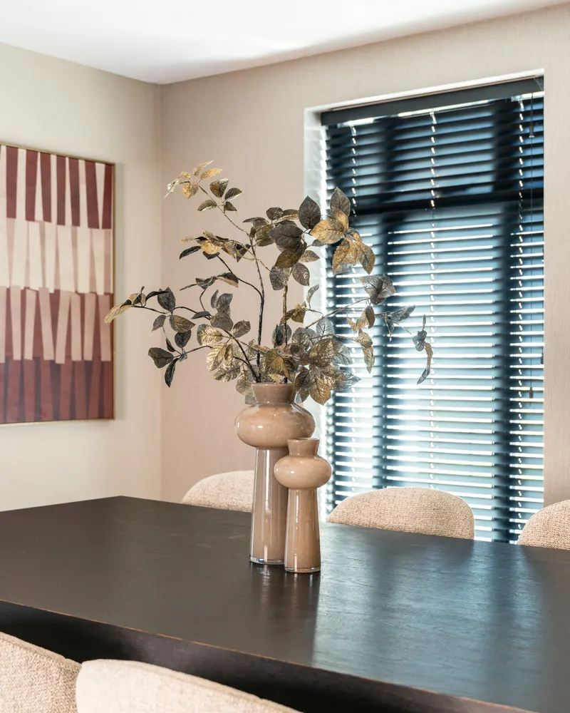 Lunor Vase Taupe, groß von Richmond Interiors, Wohnbeispiel 6, im Wohnraum