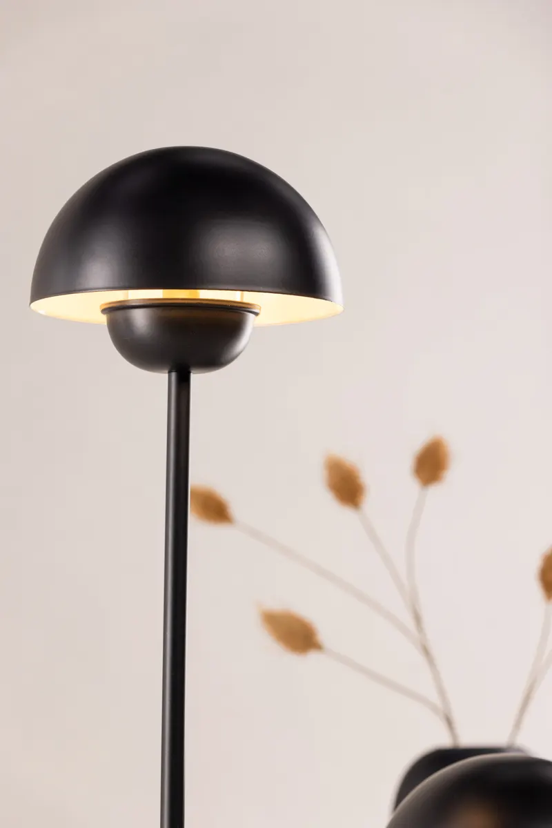 Lyckorna Stehlampe mit zwei Leuchtenköpfen, im Wohnraum, Ansicht 3