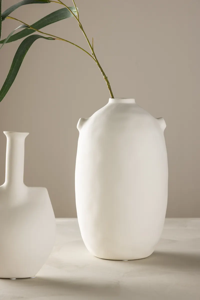Madi Vase mit kleiner Öffnung, im Wohnraum, Ansicht 1