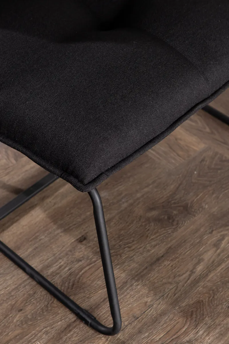Madison Sessel ohne Armlehnen auf Kufengestell in Schwarz, Polyester in Leinenoptik, im Wohnraum, Ansicht 3