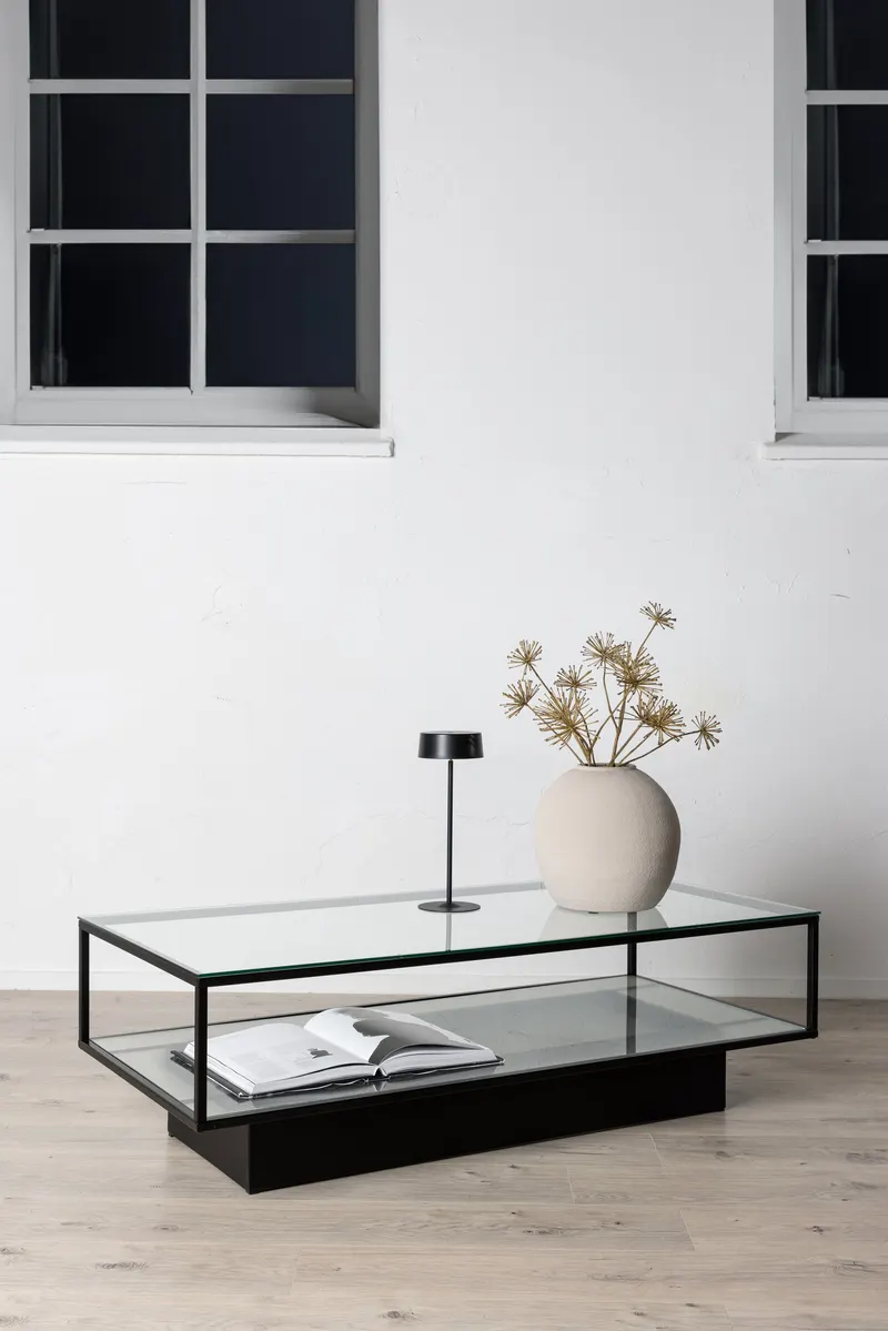 Maglehem Couchtisch aus Glas mit Ablage in 130 × 60 cm, Klar, Gestell Schwarz, im Wohnraum, Ansicht 1