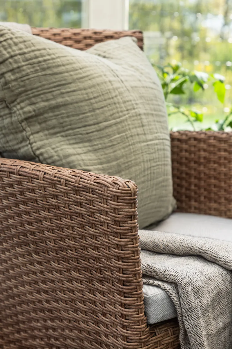 Malina Gartenstühle im 2er-Set aus Polyrattan in Natur, im Wohnraum, Ansicht 2