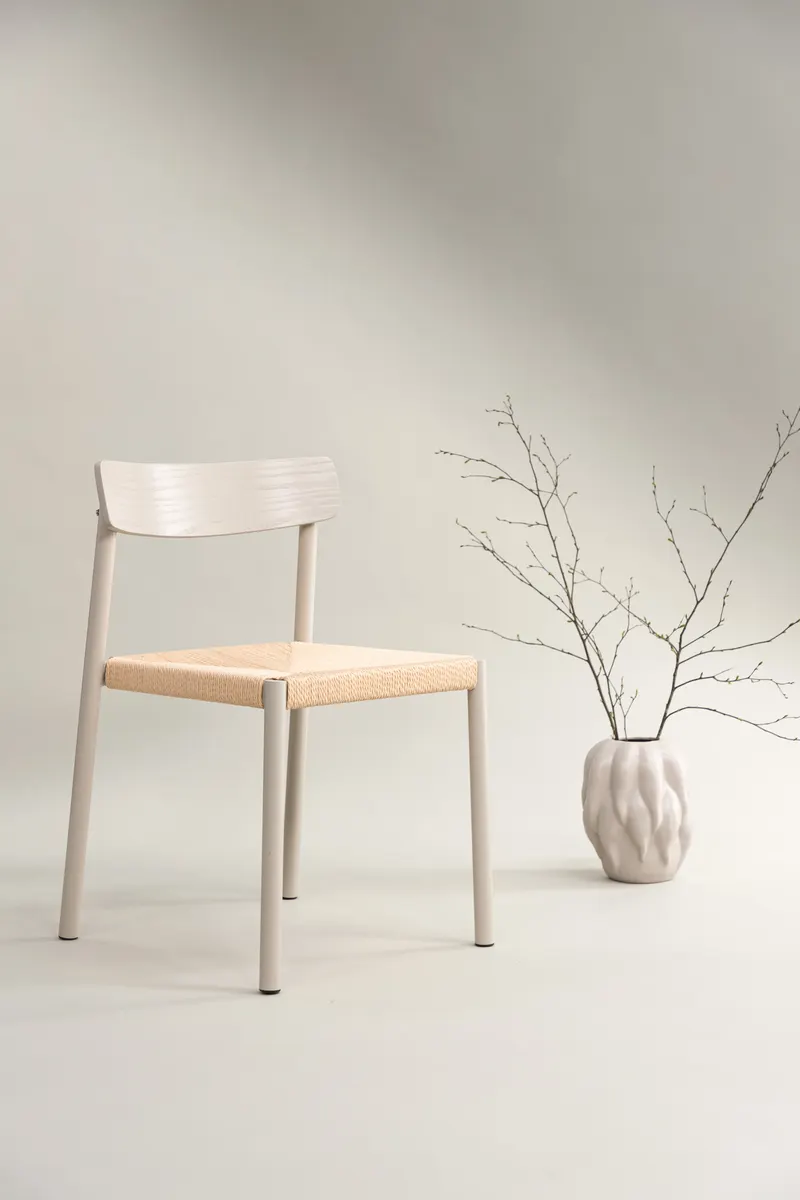 Malmön Esszimmerstuhl mit geflochtener Sitzfläche in Beige, im Wohnraum, Ansicht 1