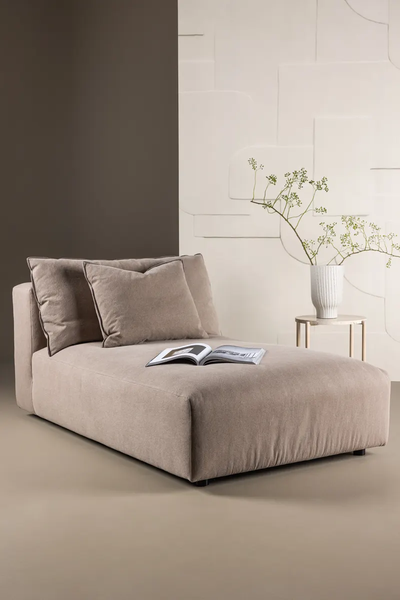 Malö Loungesessel im Daybed-Format, im Wohnraum, Ansicht 1