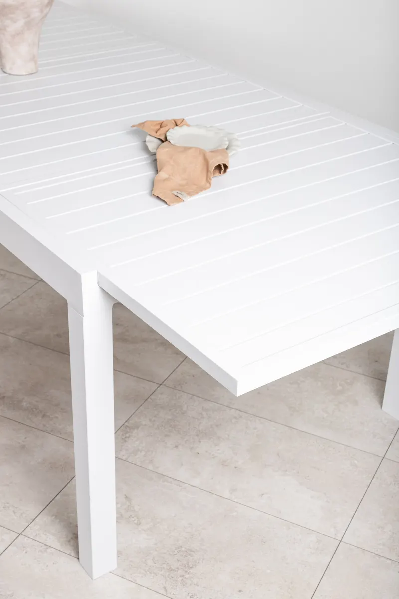 Marbella ausziehbarer Gartentisch aus Aluminium in Weiß, im Wohnraum, Ansicht 4