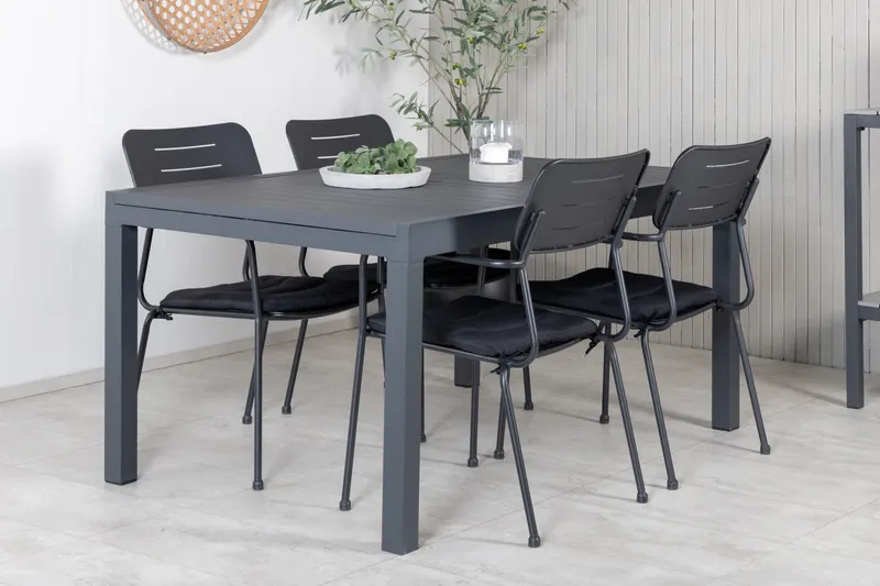 Marbella & Nicke Gartenmöbel Set mit ausziehbarem Tisch und 4 Armlehnstühlen in Schwarz, im Wohnraum, Ansicht 2