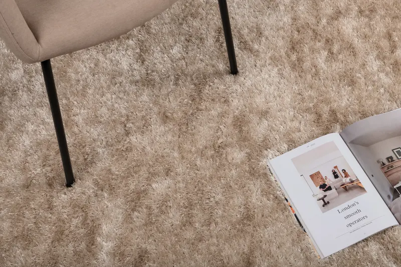 Mattis Teppich mit schimmerndem Flor in 230 × 160 cm, Beige, im Wohnraum, Ansicht 3
