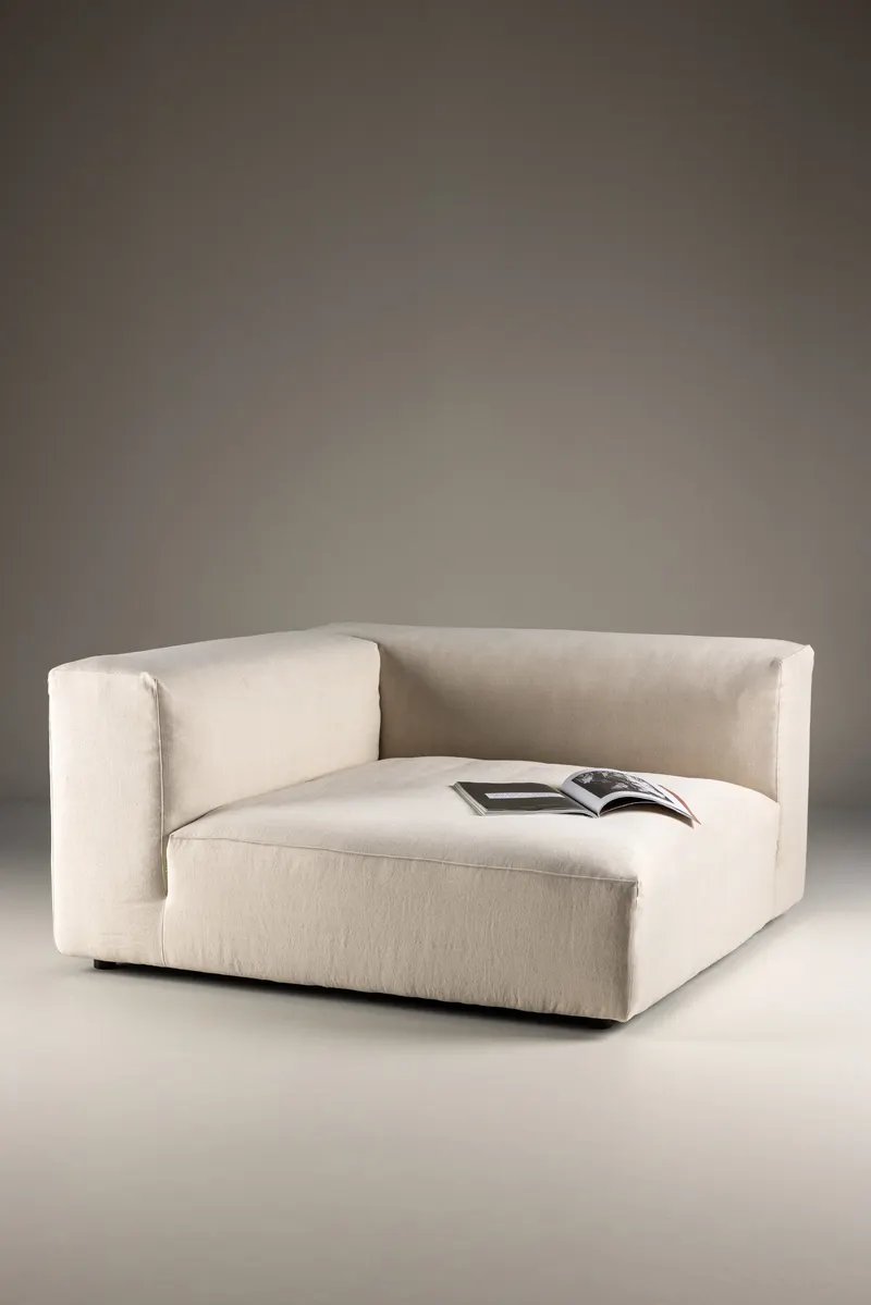 Mavi Sofa-Modul für modulares Sofa in 135 × 70 × 135 cm, rechts, im Wohnraum, Ansicht 1