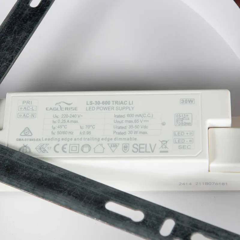 Lumex LED-Deckenleuchte mit austauschbarem LED-Modul in Schwarz, Ansicht 9