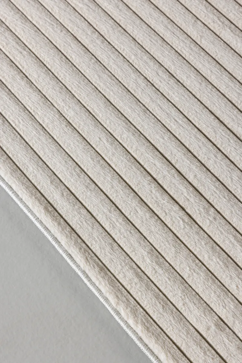 Miller Teppich mit feinen Längslinien in 230 × 160 cm, im Wohnraum, Ansicht 3