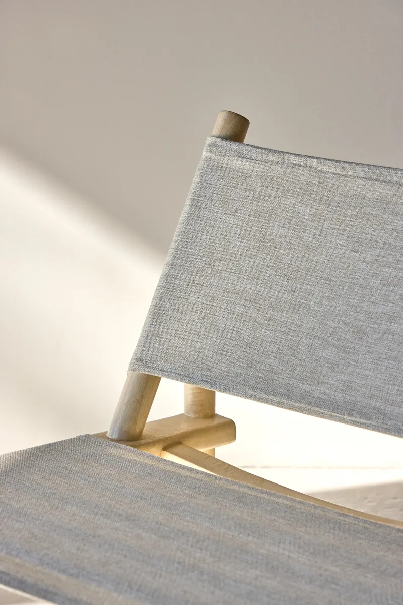 Millo Loungesessel aus Mangoholz, im Wohnraum, Ansicht 2